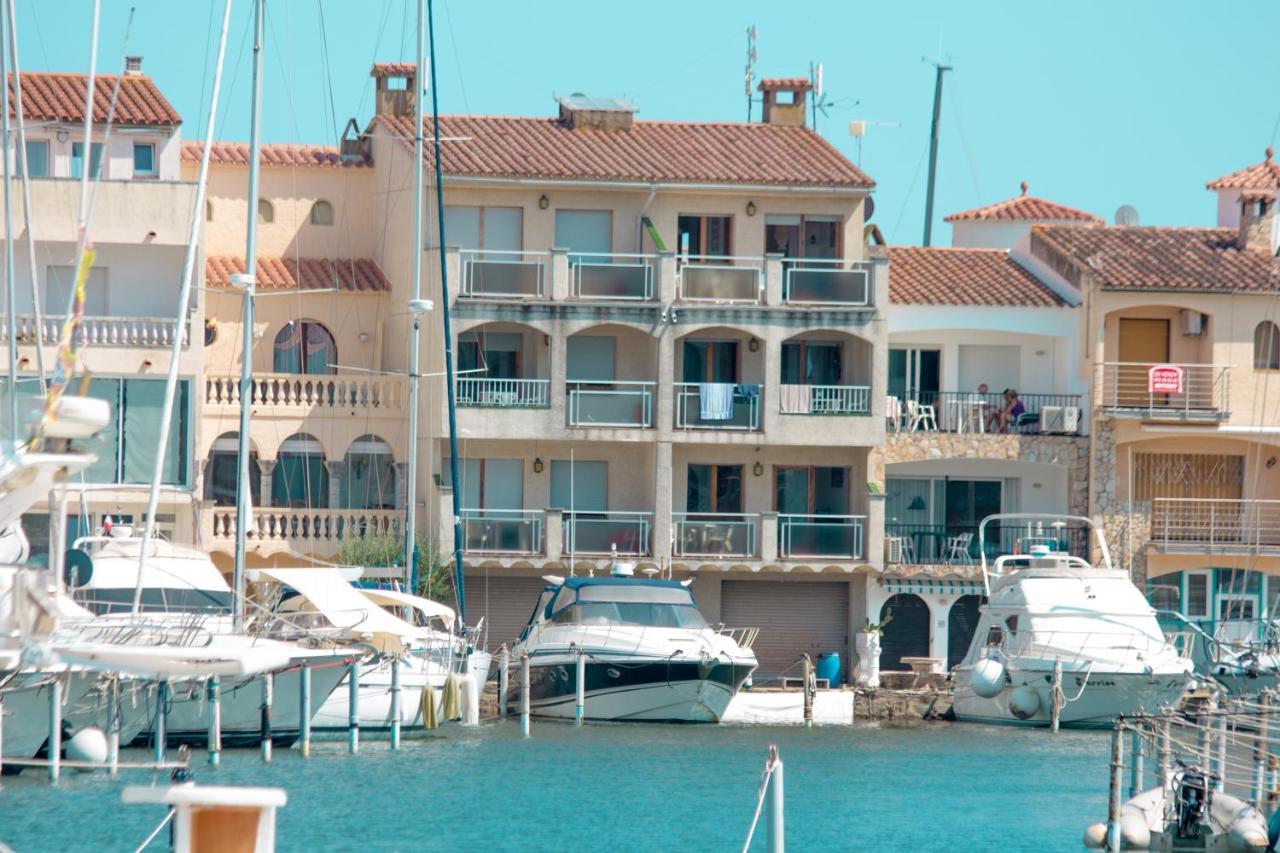 Apartmán Edificio La Sardana Empuriabrava Exteriér fotografie