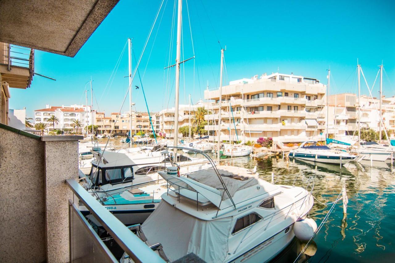 Apartmán Edificio La Sardana Empuriabrava Exteriér fotografie